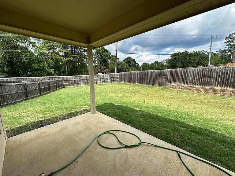 4002 Mobley Cir — Photo 24