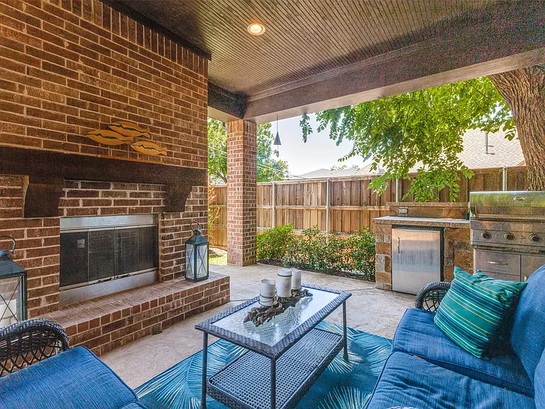 4008 N Cresthaven Rd — Photo 32