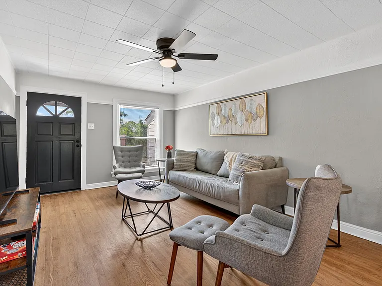 8821 Kendale Dr — Photo 6