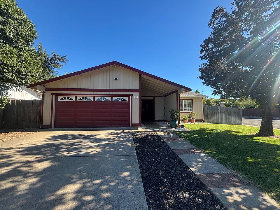 1st image of 9800 Crimsonwood Way