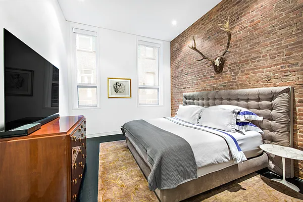 Rented by Douglas Elliman | media 25