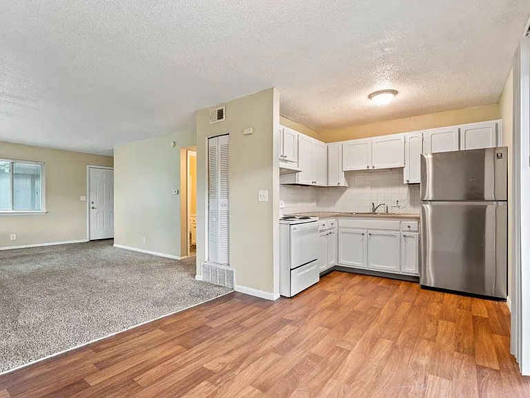 Stoneside Apartments — Photo 66