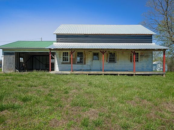 2nd image of 752 Stuart Chapel Rd