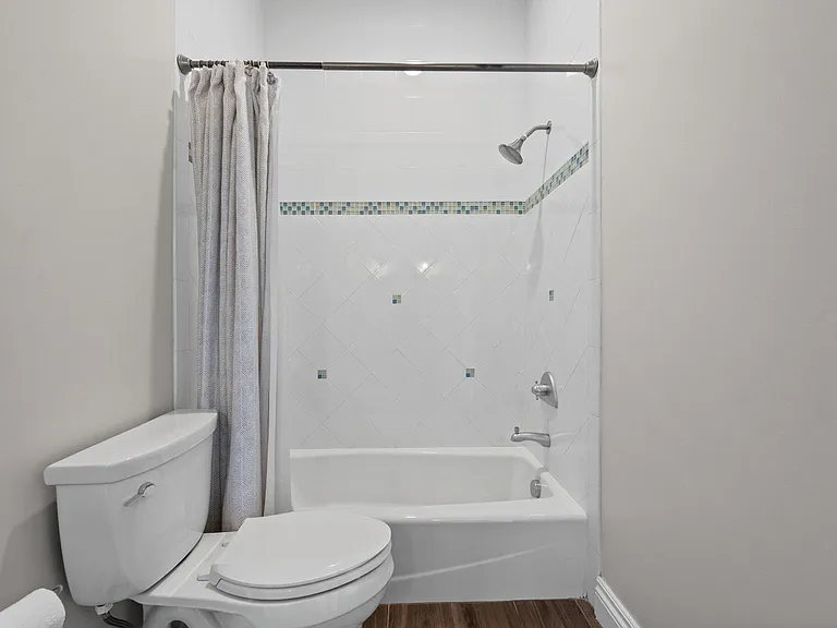 404 Indigo Ave — Photo 34