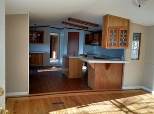 41 Third St, Carleton, MI 48117