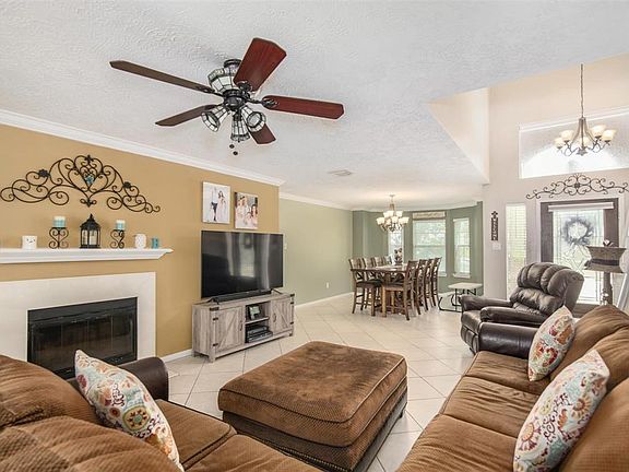 5th image of 7315 Oak Walk Dr