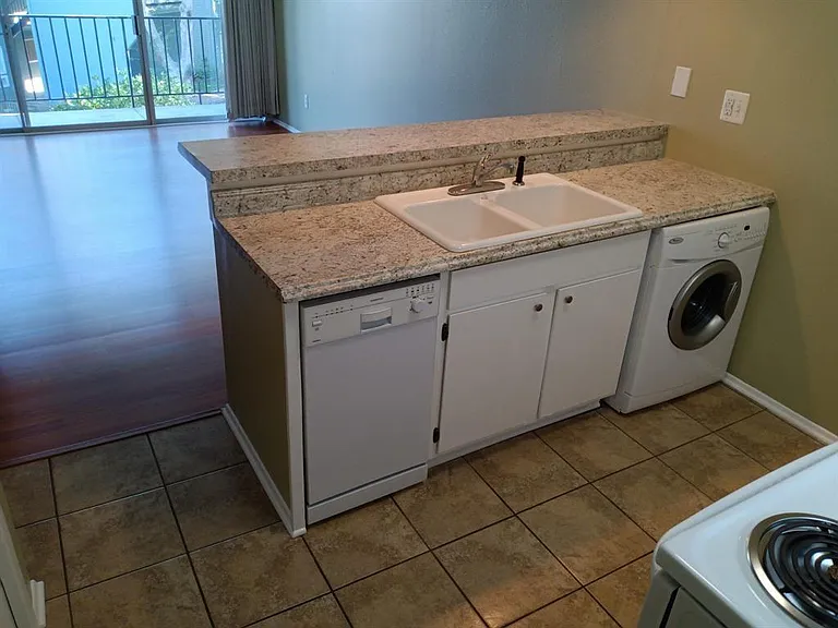 12500 Melville Dr #228C — Photo 6