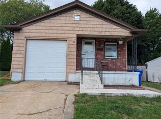 65 Curson St, West Warwick, RI 02893