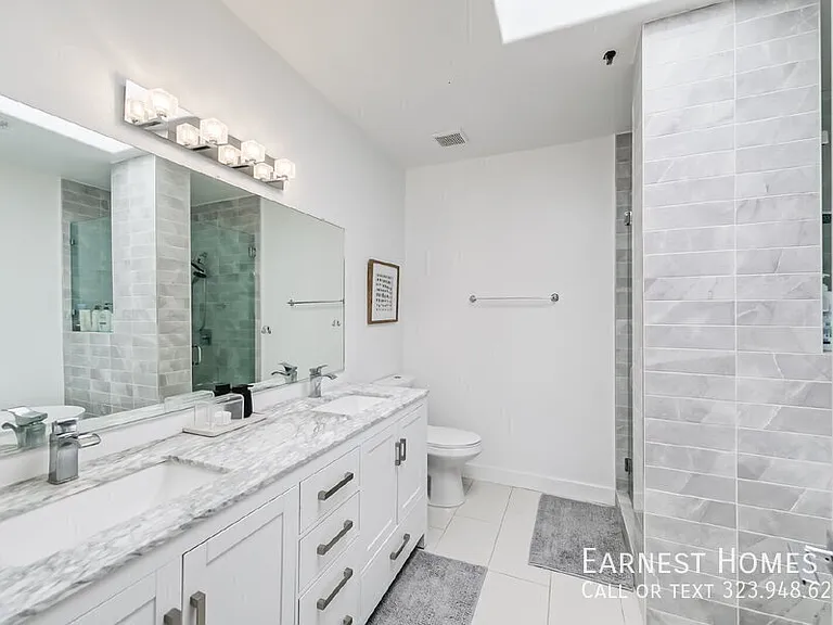 4348 Mammoth Ave #303 — Photo 11