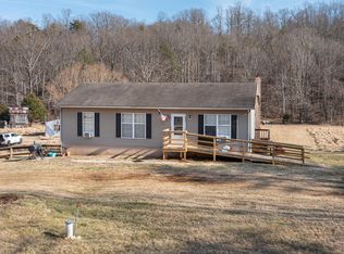 940 Ridgeway Dr, Troutville, VA 24175