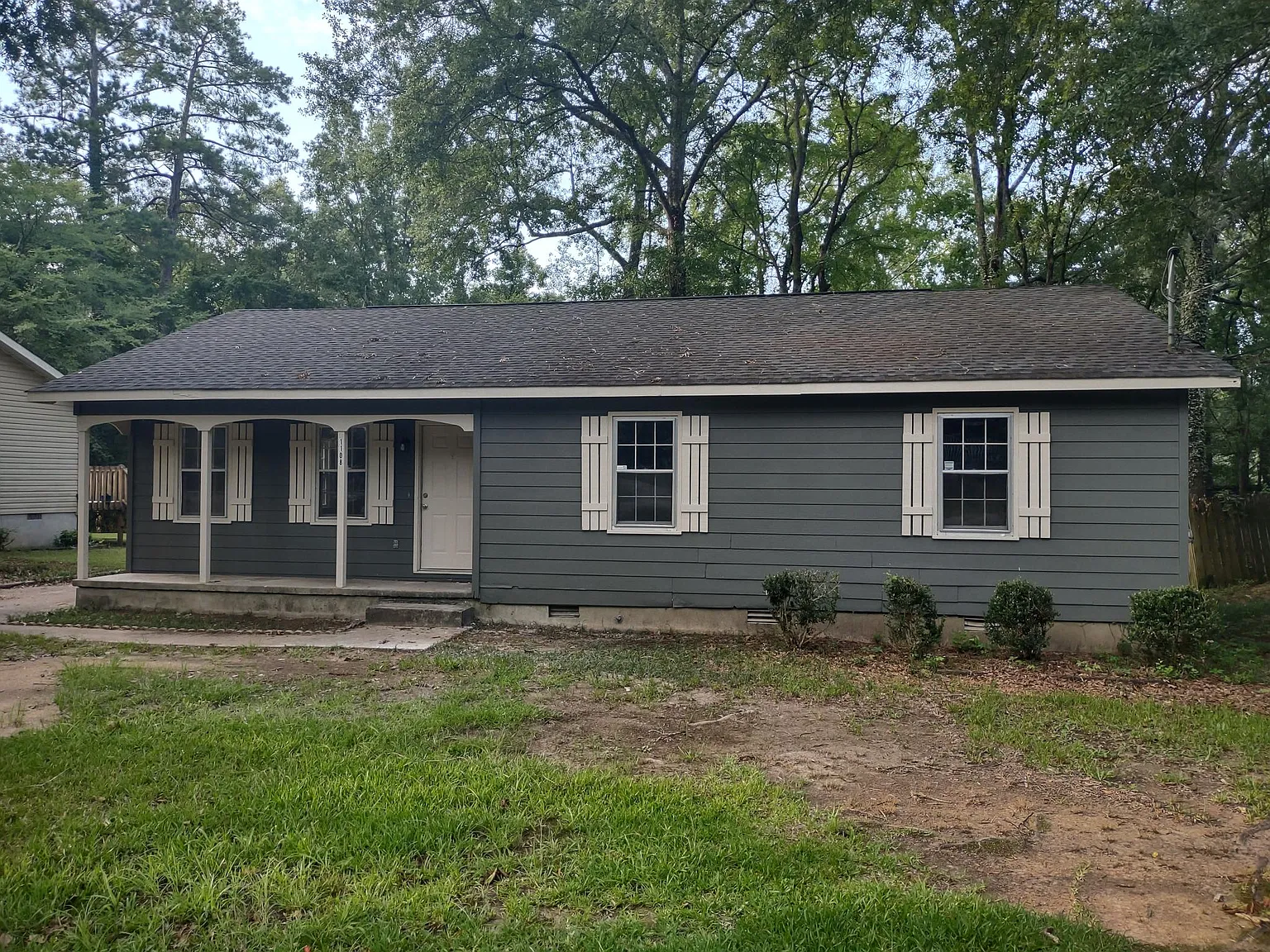 3 bed, 1212 sqft, $1,600 — Photo 1