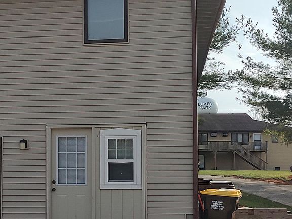 Private exterior entrance