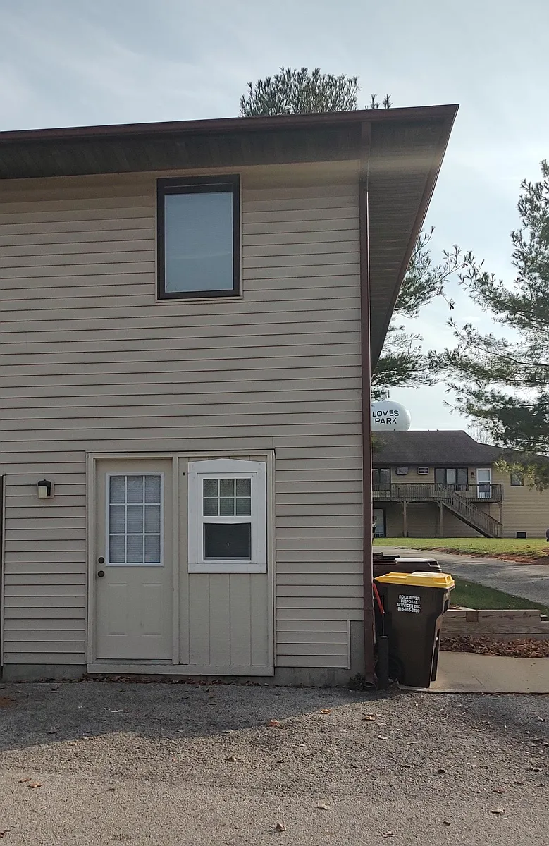 Private exterior entrance - 5652 Covey Ridge Trl