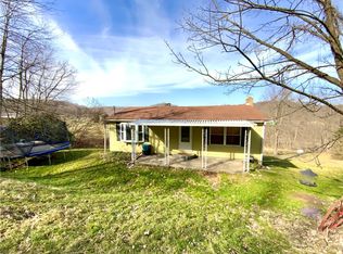 229 Upper Service Rd, Hookstown, PA 15050