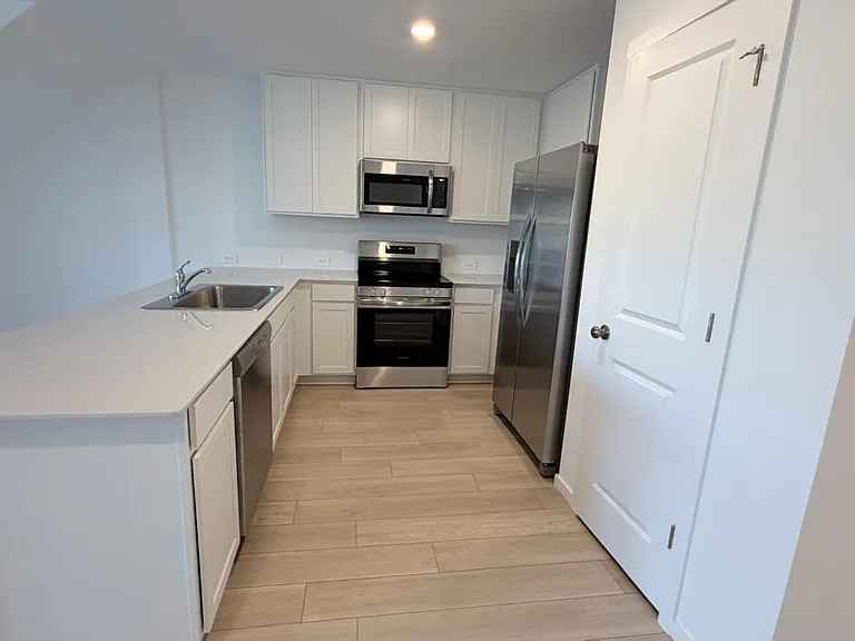 880 Lynx St — Photo 21