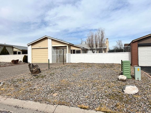 3rd image of 4947 Nickel Dr NE