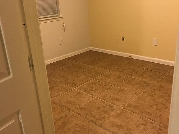 5th image of 431 Carrie Dr APT 13