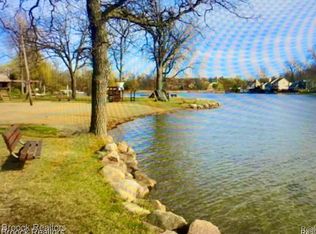 4085 Fieldview Ave, West Bloomfield, MI 48324