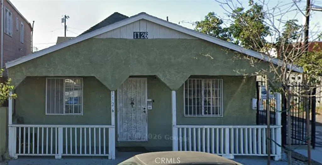 3 bed, 1000 sqft, $2,575 — Photo 1