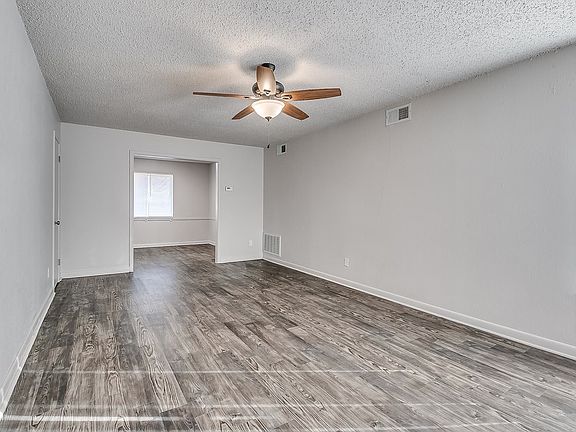5th image of 1229 NE 47th St