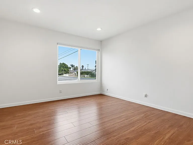 18102 Hatteras St — Photo 25