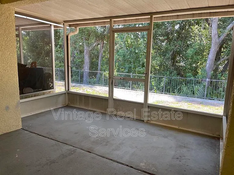 10806 Brickside Ct — Photo 15