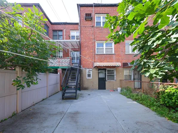 4715 Bedford Avenue image 27 of 35