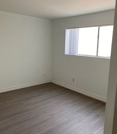 3rd image of 3113 4th St #411