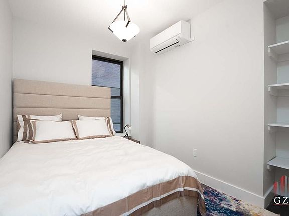 3rd image of 2033 1st Ave #2FE