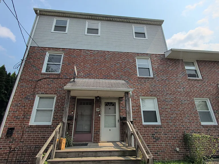 234 Plymouth Ave — Photo 1