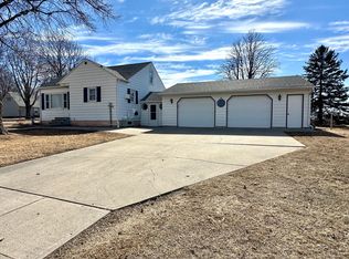 301 W 6th St, Adrian, MN 56110