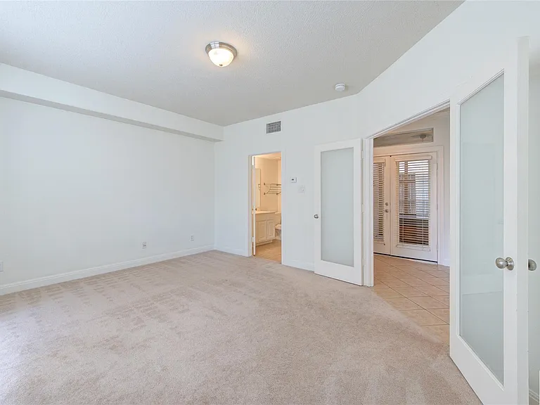 1322 Cohn St — Photo 6
