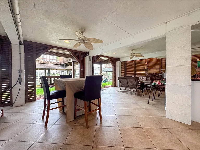 1031 Redfish St — Photo 7