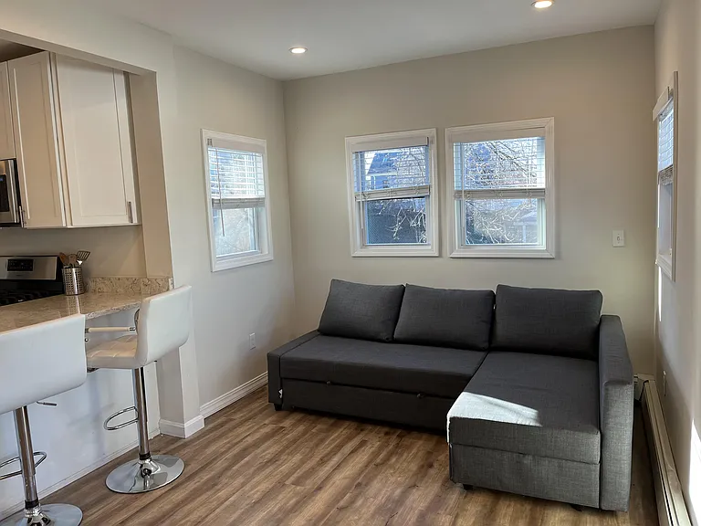 14 Bennett Pl #1 — Photo 3