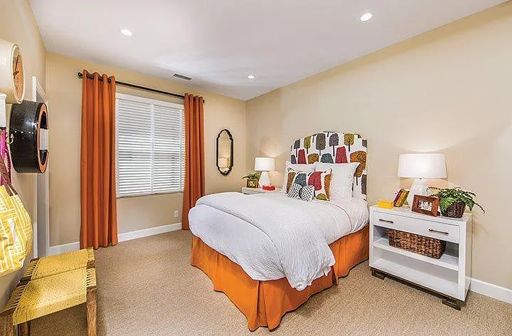 107 Omar — Photo 10