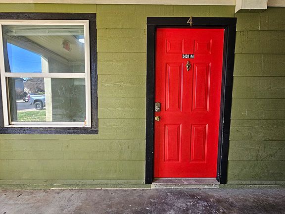 3rd image of 2420 Louise St APT 4