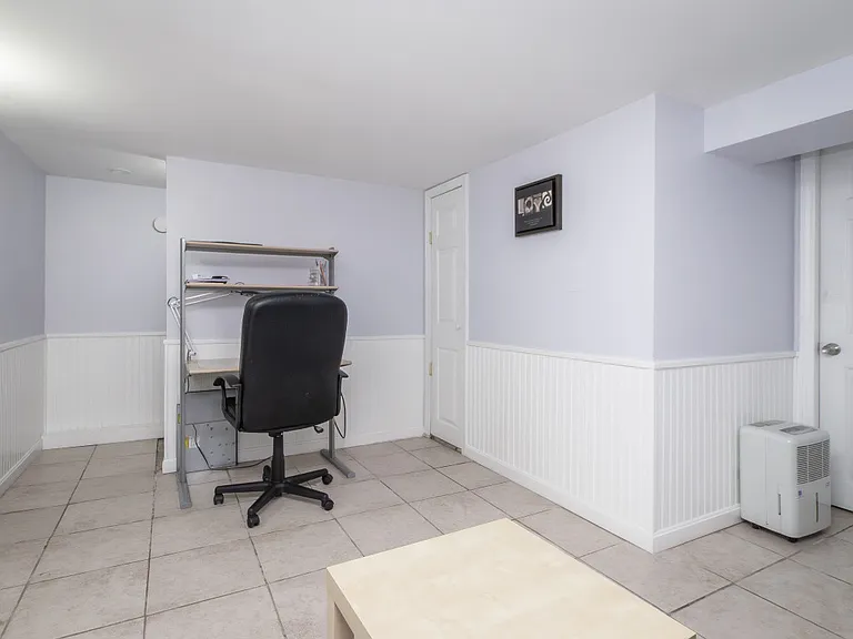 32 Hamilton Rd — Photo 22