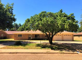 2513 N 3rd St, Tahoka, TX 79373