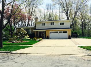 401 Hunters Rdg, Midland, MI 48640