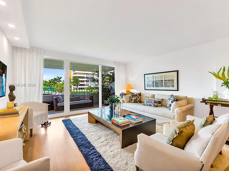 199 Ocean Lane Dr #306 — Photo 3