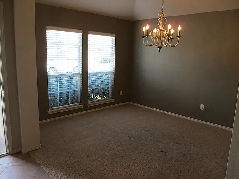 6031 Lynwood Banks Ln — Photo 2