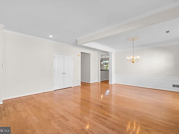 5th image of 426 High Earls Rd