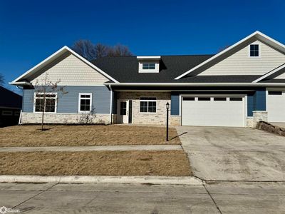 316 27th Ave S, Clear Lake, IA, 50428