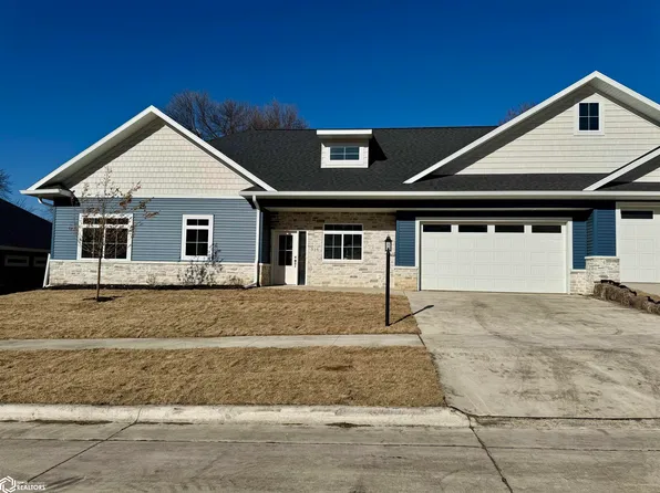 316 27th Ave S, Clear Lake, IA 50428
