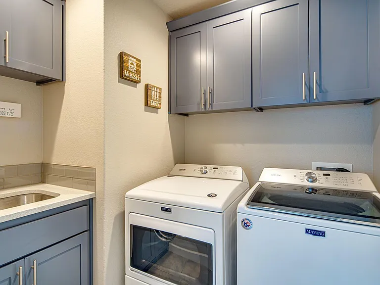 3012 NE Flagstone Ave — Photo 17