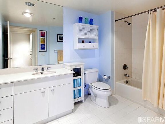 5th image of 403 Main St APT 216N
