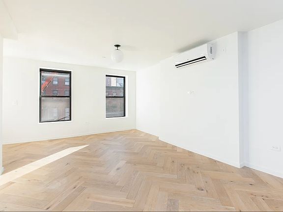 3rd image of 79 Lafayette Ave APT 3