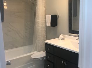 200 S Leonard Ln, Arlington Heights, IL 60005