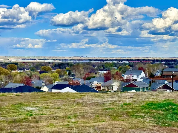 3962 Queen St, West Richland, WA 99353