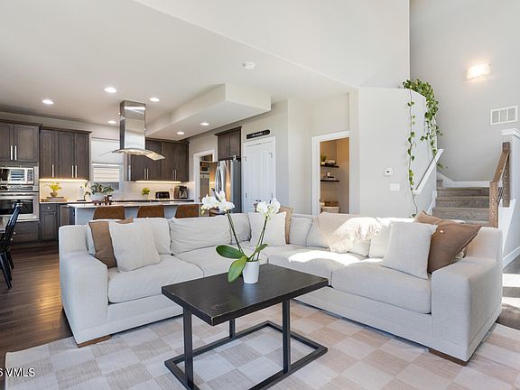2nd image of 38 Soleil Cir